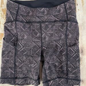 Lululemon bike shorts - size 4